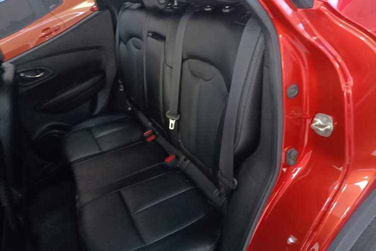 Used Renault Kadjar 2016 2.0L Two-Wheel-Drive Luxury Edition Left Rear Seat