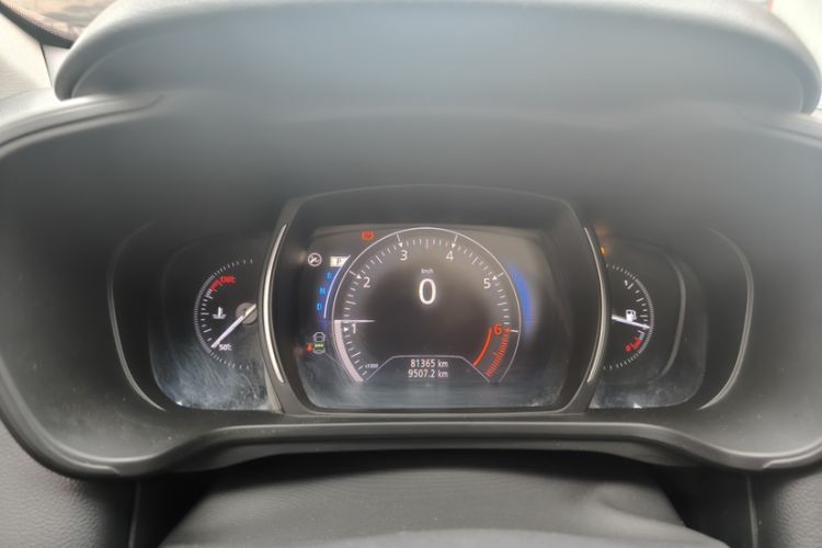 Used Renault Kadjar 2016 2.0L Two-Wheel Drive Leading Edition Odometer Close Up