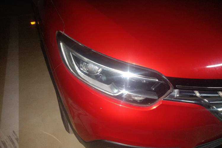 Used Renault Kadjar 2016 2.0L Two-Wheel-Drive Luxury Edition Right Front Headlight