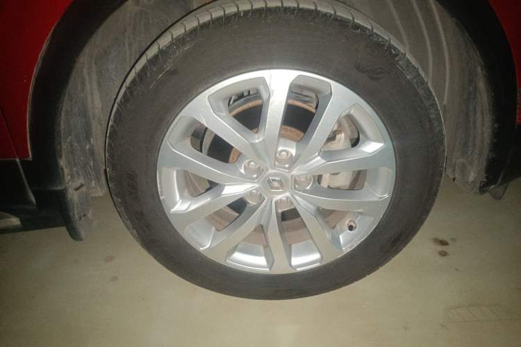 Used Renault Kadjar 2016 2.0L Two-Wheel-Drive Luxury Edition Right Front Wheel Hub