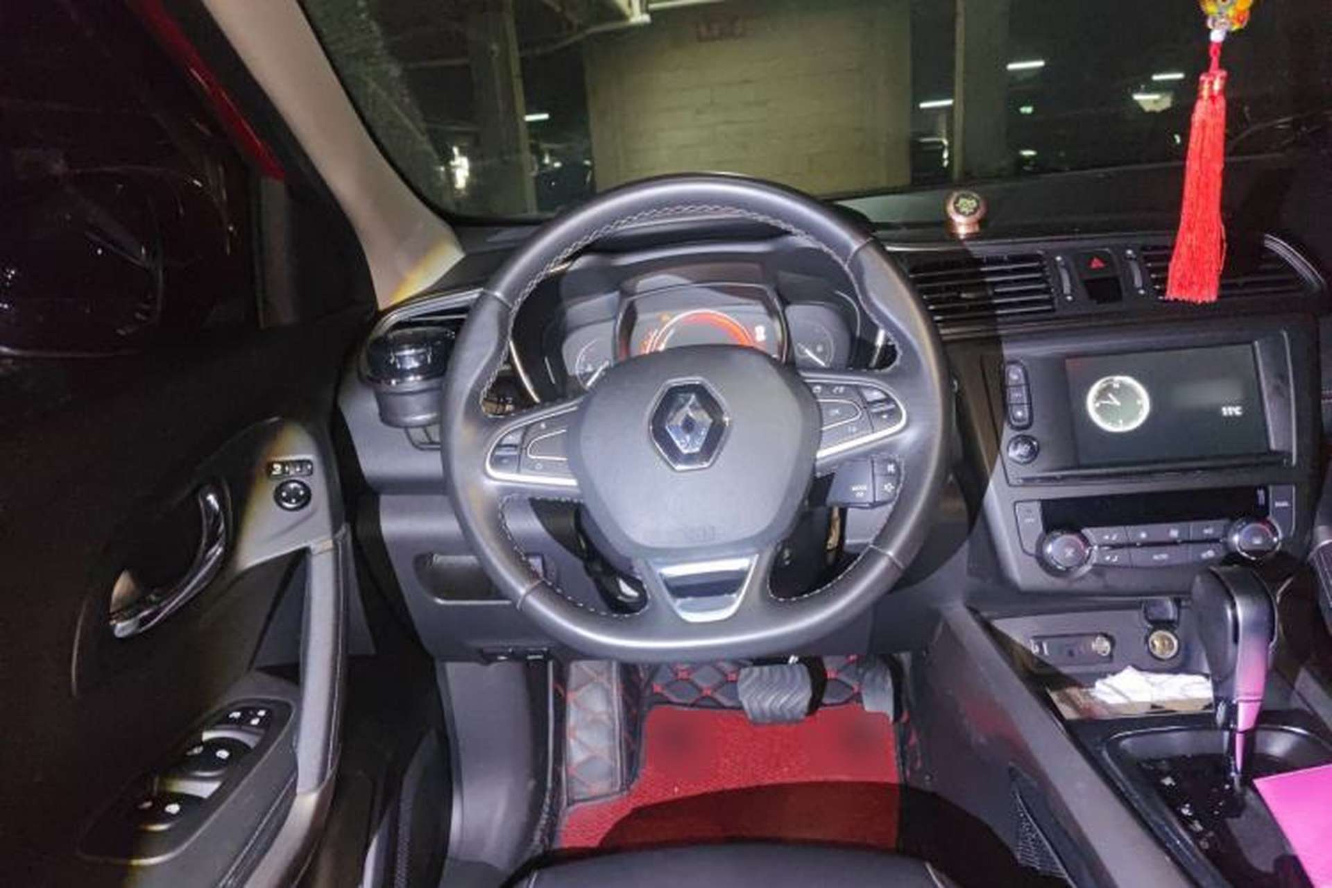 Used Renault Kadjar 2016 2.0L Four-Wheel Drive Ultimate Edition Steering Wheel