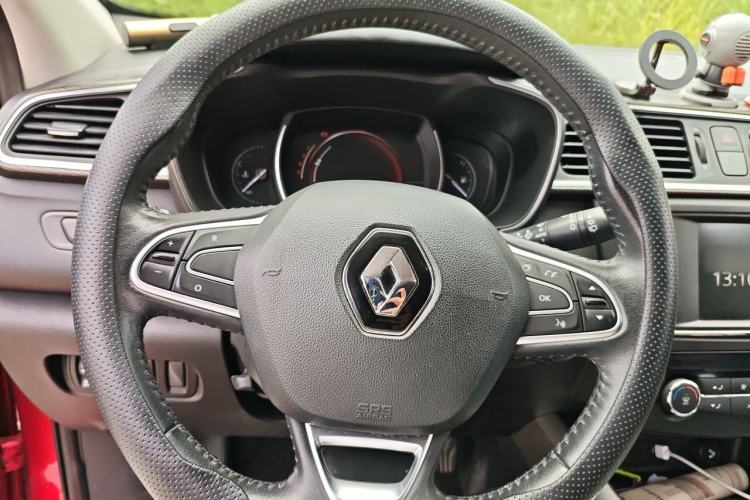 Used Renault Kadjar 2016 2.0L Two-Wheel-Drive Luxury Edition Steering Wheel