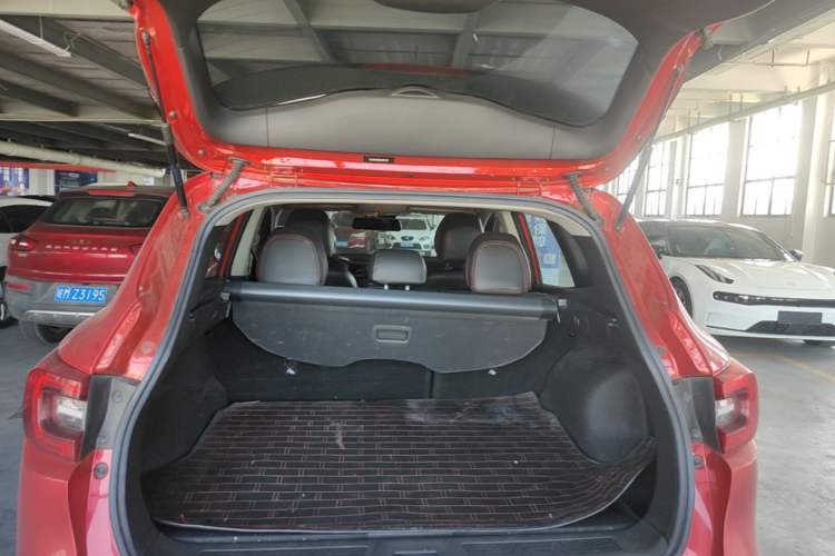Used Renault Kadjar 2016 2.0L Two-Wheel Drive Leading Edition Trunk