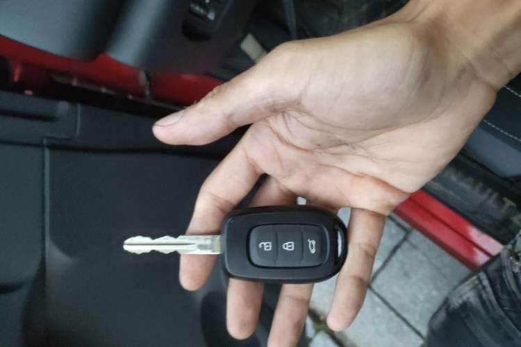 Used Renault Kadjar 2016 2.0L Two-Wheel Drive Leading Edition Vehicle Key