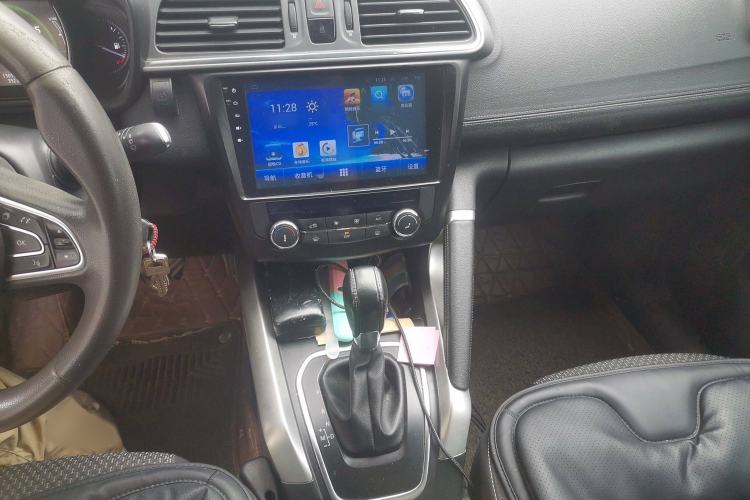 Used Renault Kadjar 2016 2.0L Two-Wheel Drive Comfort Edition Audio And AC Panel