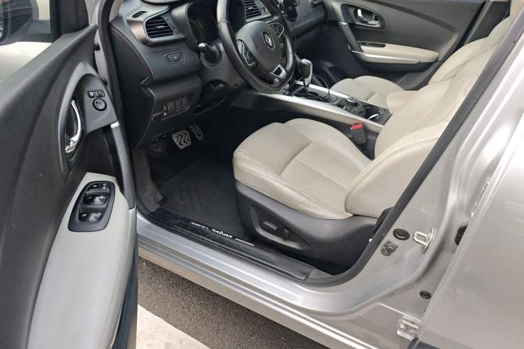 Used Renault Kadjar 2016 2.0L Two-Wheel Drive Prestige Edition Driver Seat