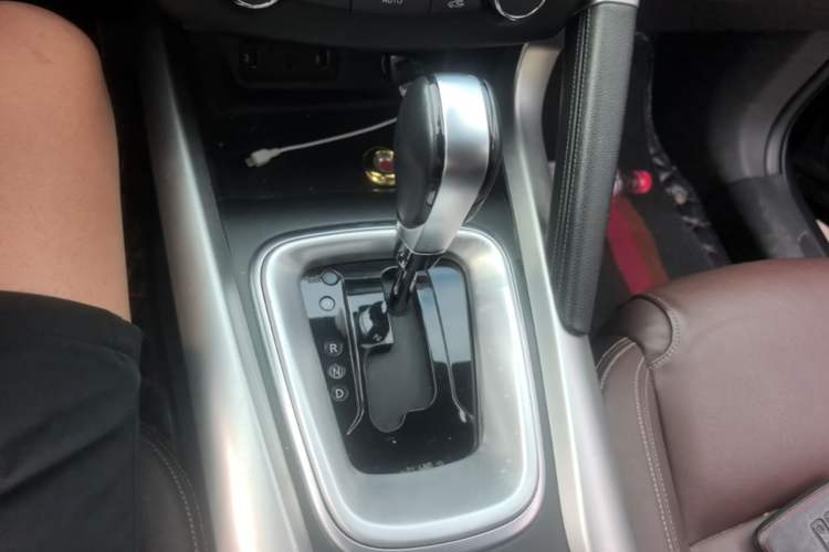 Used Renault Kadjar 2016 2.0L Two-Wheel Drive Prestige Edition Gear Lever
