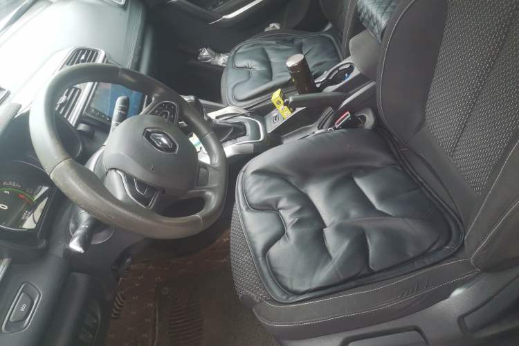 Used Renault Kadjar 2016 2.0L Two-Wheel Drive Comfort Edition Left Front Seat