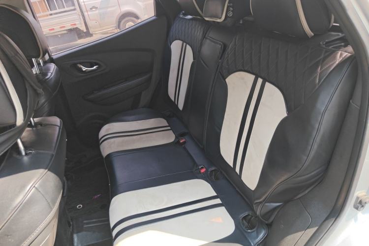 Used Renault Kadjar 2016 2.0L Two-Wheel-Drive Luxury Edition Left Rear Seat