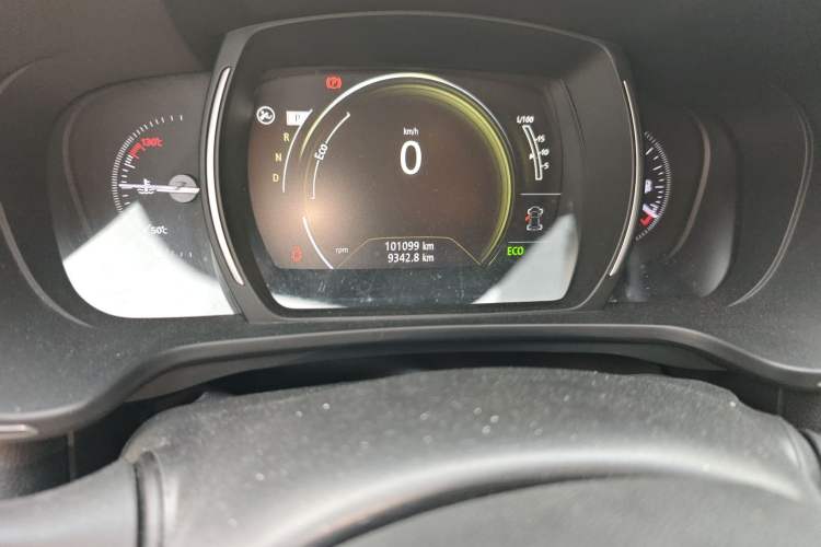 Used Renault Kadjar 2016 2.0L Two-Wheel Drive Prestige Edition Odometer Close Up