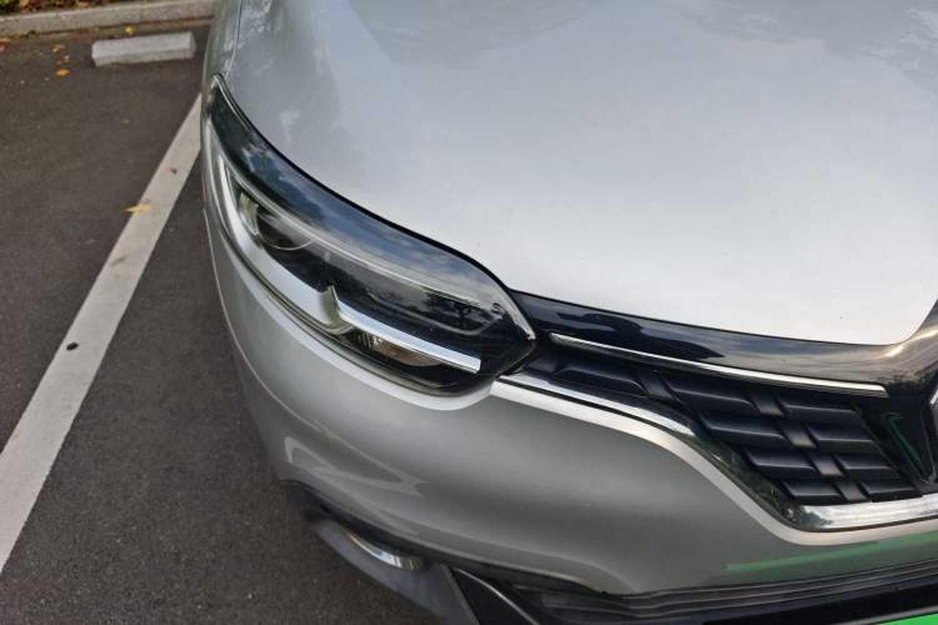 Used Renault Kadjar 2016 2.0L Two-Wheel Drive Prestige Edition Right Front Headlight
