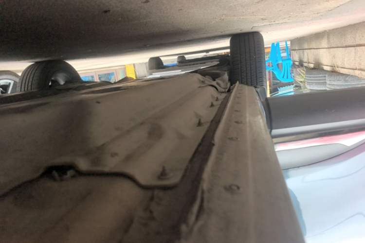 Used Renault Kadjar 2016 2.0L Two-Wheel Drive Prestige Edition Right Side Sill