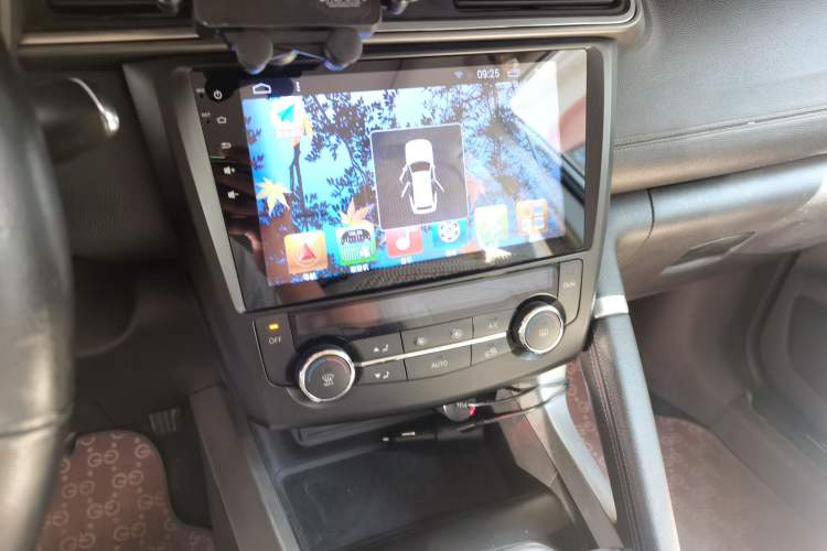 Used Renault Kadjar 2016 2.0L Two-Wheel Drive Leading Edition Audio And AC Panel