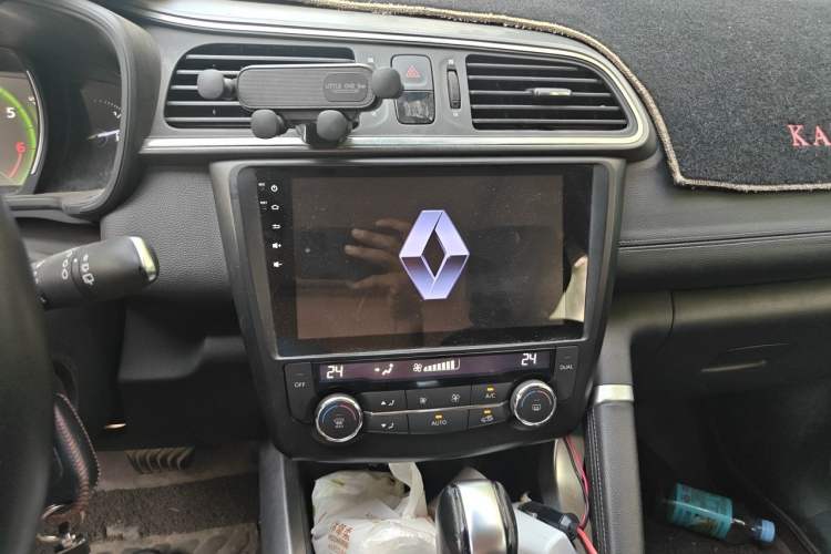 Used Renault Kadjar 2016 2.0L Two-Wheel Drive Leading Edition Audio And AC Panel