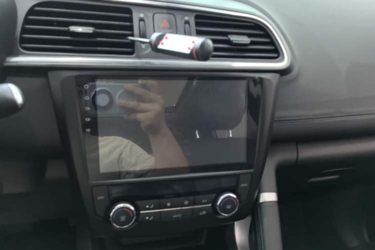 Used Renault Kadjar 2016 2.0L Two-Wheel Drive Leading Edition Audio And AC Panel
