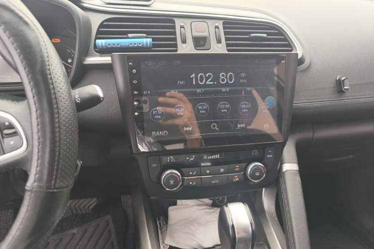 Used Renault Kadjar 2016 2.0L Two-Wheel Drive Leading Edition Audio And AC Panel
