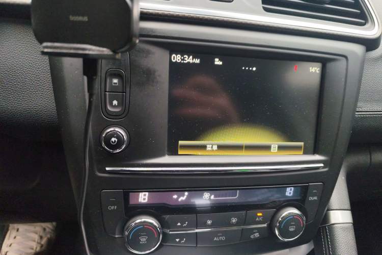 Used Renault Kadjar 2016 2.0L Two-Wheel-Drive Luxury Edition Audio And AC Panel