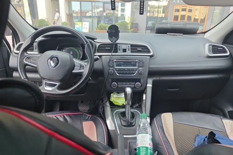 Used Renault Kadjar 2016 2.0L Two-Wheel Drive Leading Edition Center Console