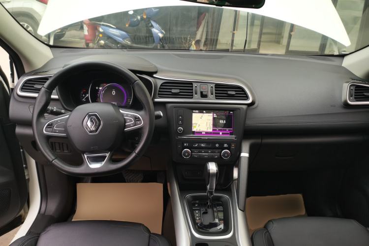 Used Renault Kadjar 2016 2.0L Two-Wheel-Drive Luxury Edition Center Console