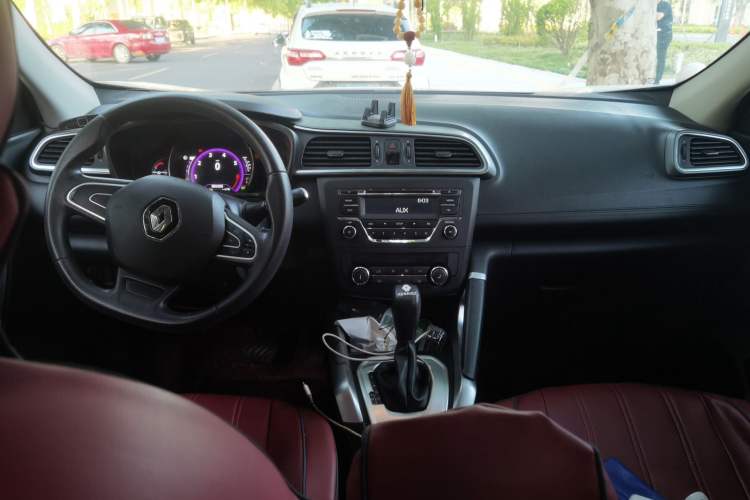 Used Renault Kadjar 2016 2.0L Two-Wheel Drive Leading Edition Center Console