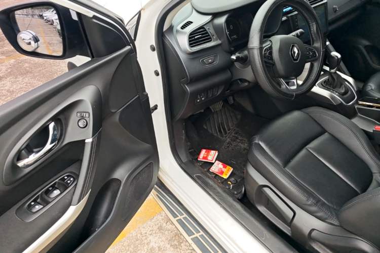 Used Renault Kadjar 2016 2.0L Two-Wheel Drive Leading Edition Driver Seat