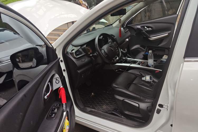 Used Renault Kadjar 2016 2.0L Two-Wheel-Drive Luxury Edition Driver Seat