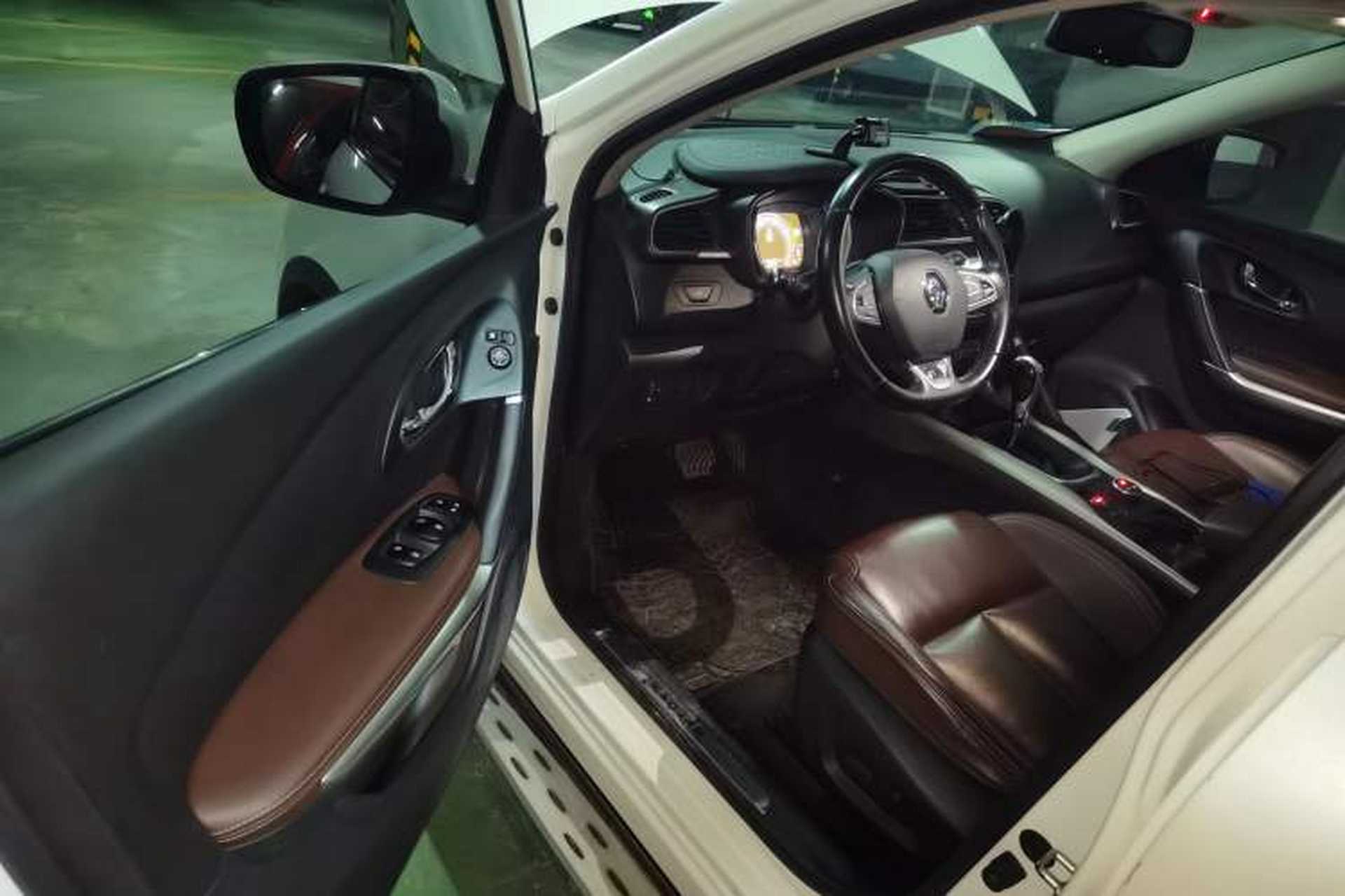 Used Renault Kadjar 2016 2.0L Two-Wheel Drive Prestige Edition Driver Seat
