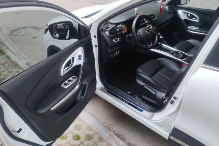 Used Renault Kadjar 2016 2.0L Two-Wheel-Drive Luxury Edition Driver Seat