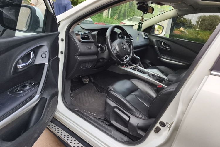 Used Renault Kadjar 2016 2.0L Two-Wheel-Drive Luxury Edition Driver Seat