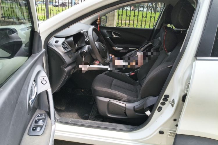 Used Renault Kadjar 2016 2.0L Two-Wheel Drive Comfort Edition Driver Seat