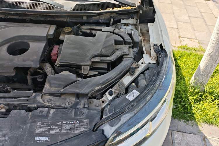 Used Renault Kadjar 2016 2.0L Two-Wheel Drive Leading Edition Engine Bay Left