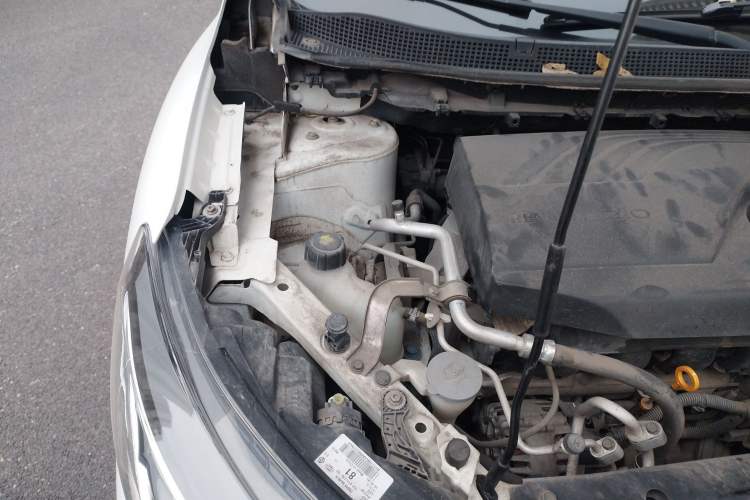 Used Renault Kadjar 2016 2.0L Four-Wheel Drive Ultimate Edition Engine Bay Right