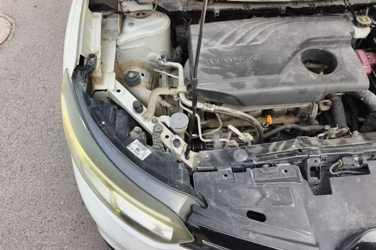 Used Renault Kadjar 2016 2.0L Two-Wheel-Drive Luxury Edition Engine Bay Right