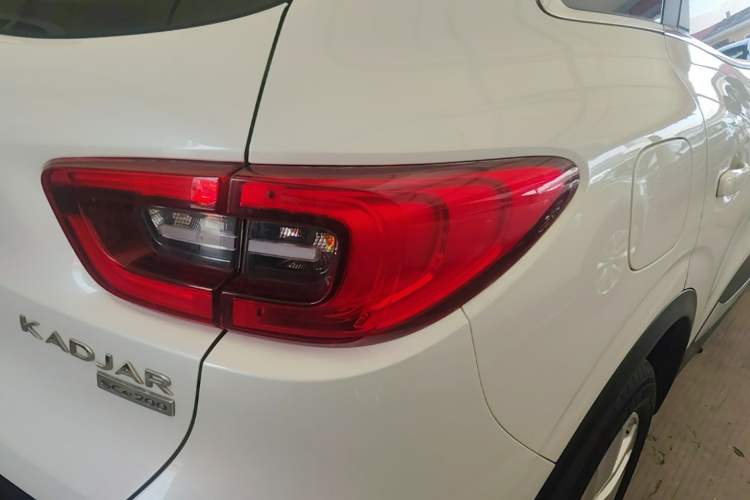 Used Renault Kadjar 2016 2.0L Two-Wheel Drive Leading Edition Exterior 3