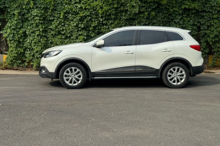 Used Renault Kadjar 2016 2.0L Two-Wheel-Drive Luxury Edition Exterior 4