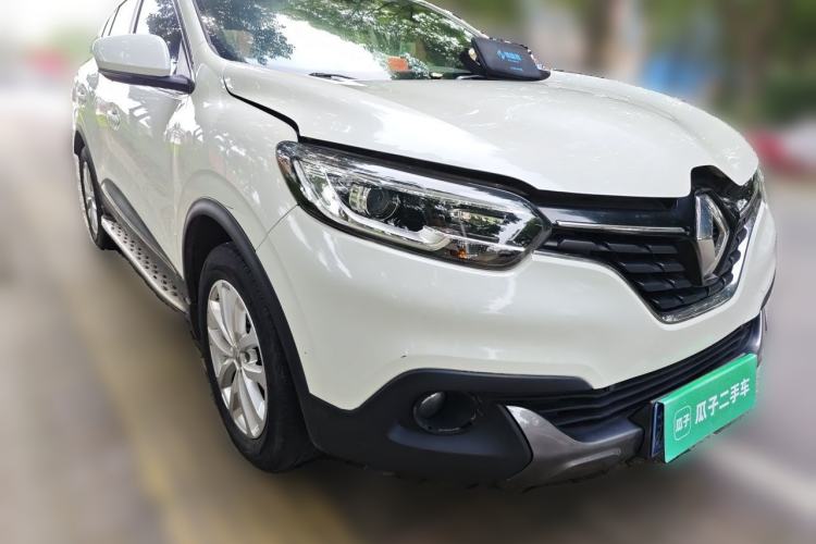 Used Renault Kadjar 2016 2.0L Two-Wheel-Drive Luxury Edition Front Right 45 Deg