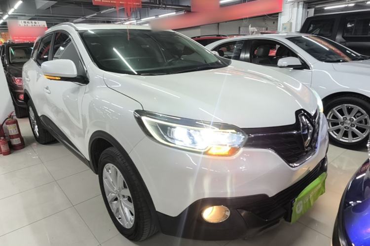 Used Renault Kadjar 2016 2.0L Two-Wheel-Drive Luxury Edition Front Right 45 Deg