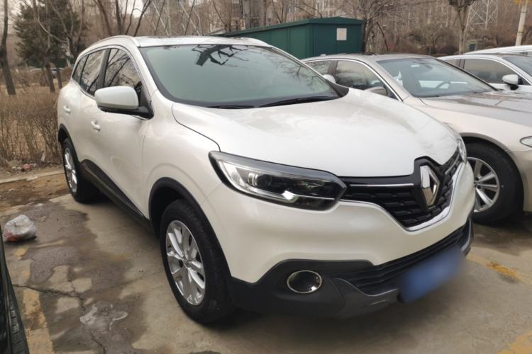 Used Renault Kadjar 2016 2.0L Two-Wheel-Drive Luxury Edition Front Right 45 Deg