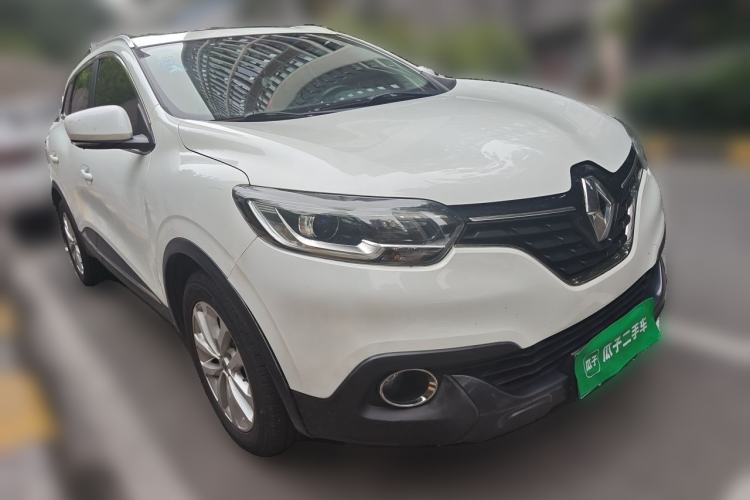Used Renault Kadjar 2016 2.0L Two-Wheel-Drive Luxury Edition Front Right 45 Deg