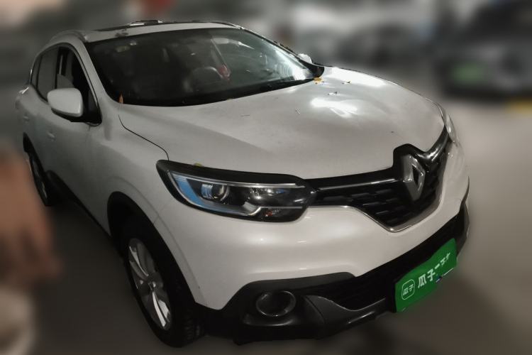 Used Renault Kadjar 2016 2.0L Two-Wheel-Drive Luxury Edition Front Right 45 Deg