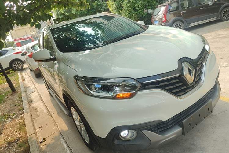 Used Renault Kadjar 2016 2.0L Two-Wheel Drive Leading Edition Front Right 45 Deg