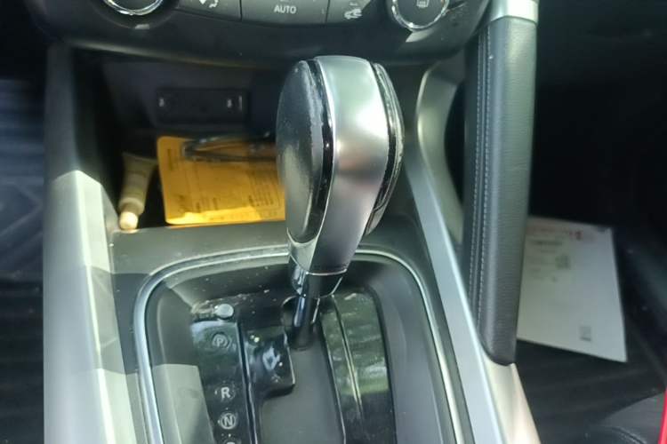 Used Renault Kadjar 2016 2.0L Two-Wheel Drive Prestige Edition Gear Lever