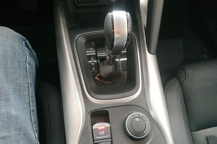 Used Renault Kadjar 2016 2.0L Four-Wheel Drive Ultimate Edition Gear Lever
