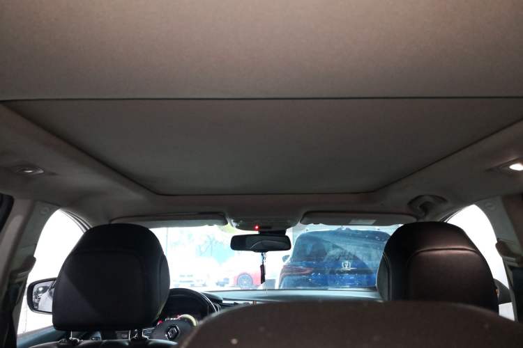 Used Renault Kadjar 2016 2.0L Two-Wheel Drive Prestige Edition Headliner