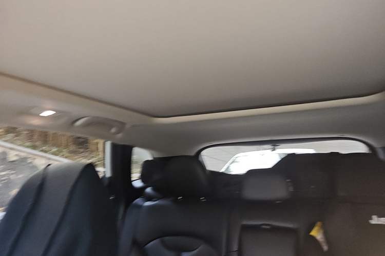 Used Renault Kadjar 2016 2.0L Two-Wheel-Drive Luxury Edition Headliner