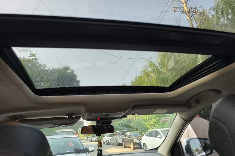 Used Renault Kadjar 2016 2.0L Two-Wheel-Drive Luxury Edition Headliner