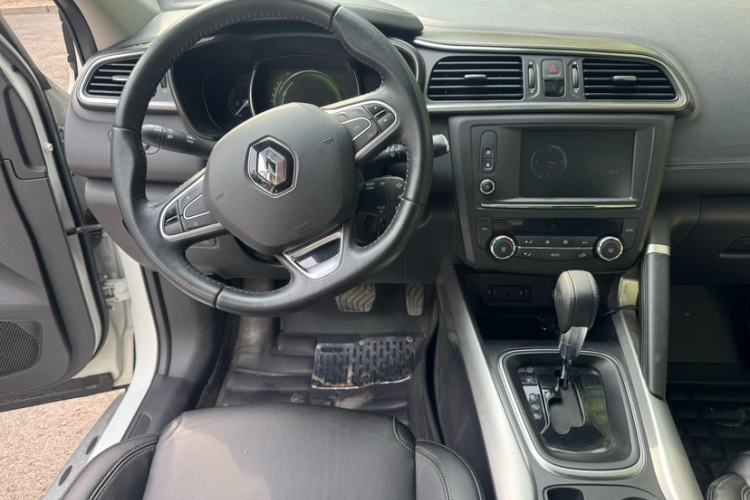 Used Renault Kadjar 2016 2.0L Two-Wheel-Drive Luxury Edition Interior 2