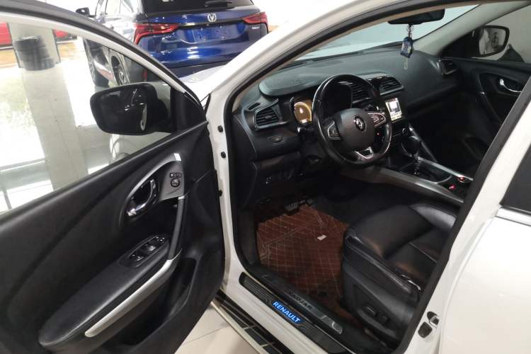 Used Renault Kadjar 2016 2.0L Two-Wheel Drive Prestige Edition Interior 3