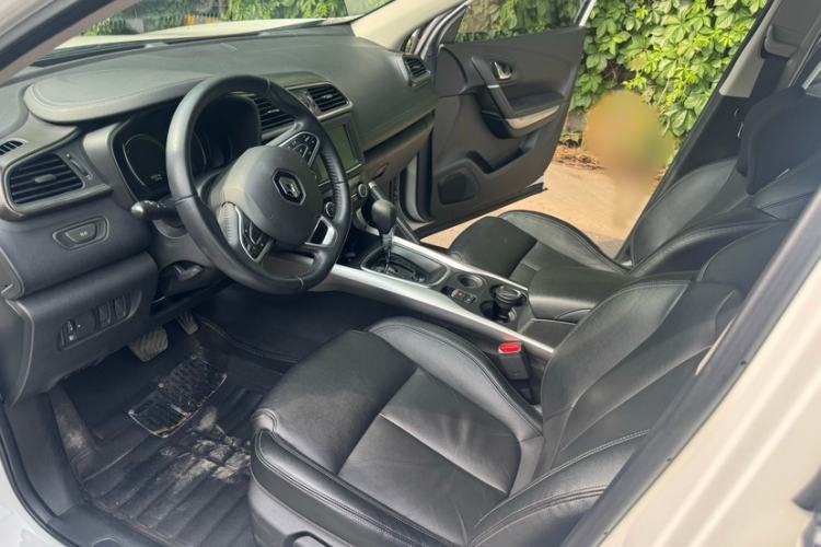 Used Renault Kadjar 2016 2.0L Two-Wheel-Drive Luxury Edition Interior 3