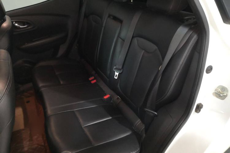 Used Renault Kadjar 2016 2.0L Two-Wheel Drive Prestige Edition Interior 4